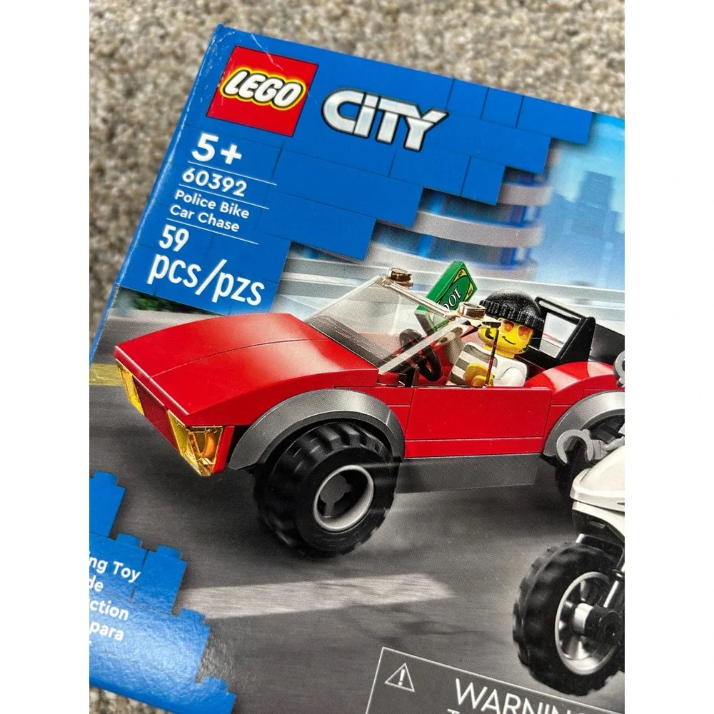 LEGO City Police Bike Car Chase 60392 Building Toy Set 59 Pieces New